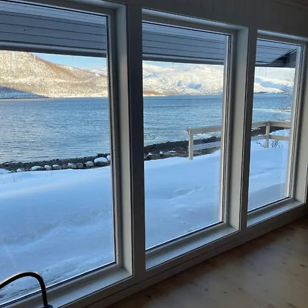 Lykkebu Fiskfjord Hébergement de vacances *